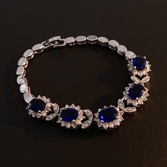 Blue Rhinestone Bracelet - Picture 1 of 5